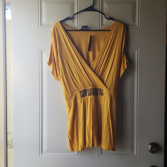 Tunic - Picture 1 of 5